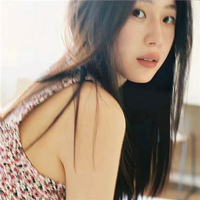 唐娜提拉 封面